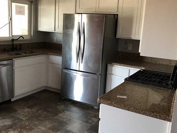 3rd image of 301 Del Mar Ave