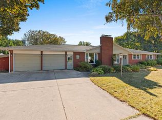3511 Delahaut St, Green Bay, WI 54301
