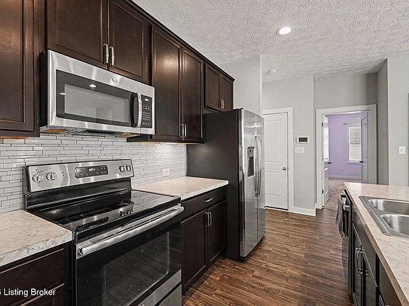 2nd image of 6420 Oak Village Dr