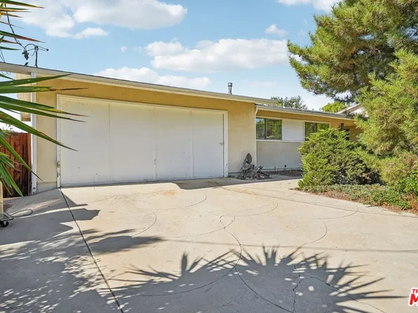 26065 Farmfield Rd, Calabasas, CA 91302