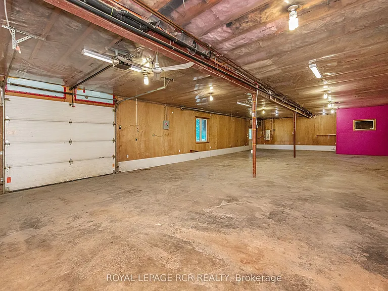 428 Main St W #LOWER — Photo 4