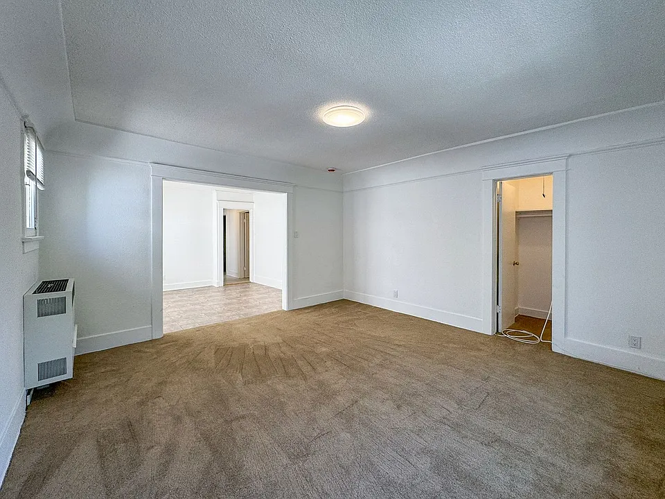 338-340 1/2 S Catalina St #338