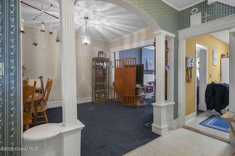 4th image of 194 Kent Street