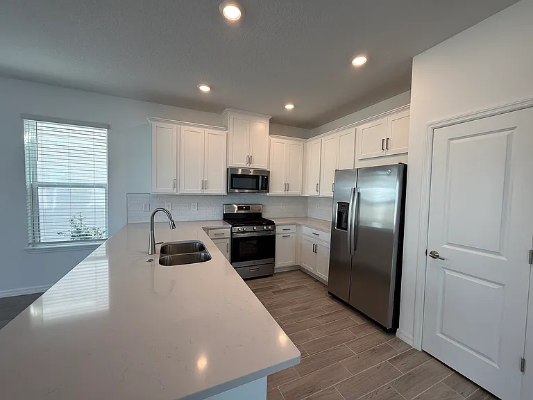 999 Ladyfish Trail St — Photo 9