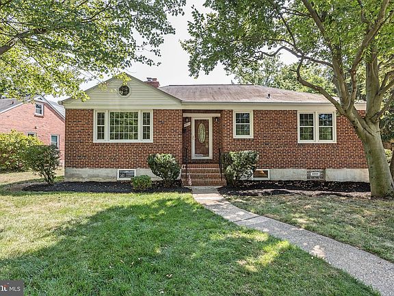 3rd image of 1511 Midvale Ave