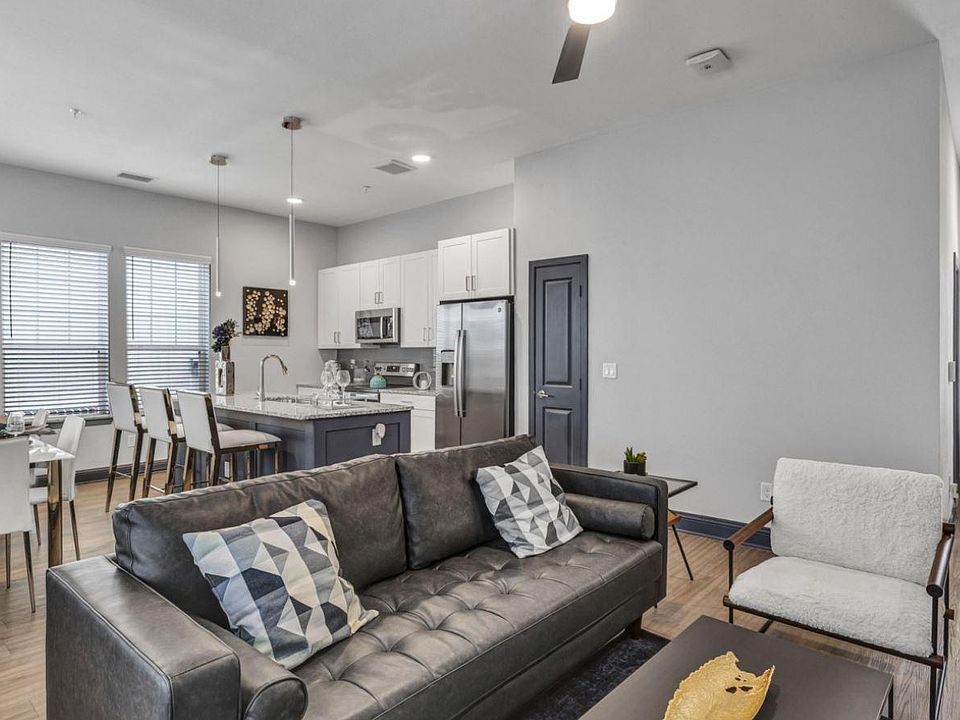 1st image of 4250 Woodridge Pkwy #1069