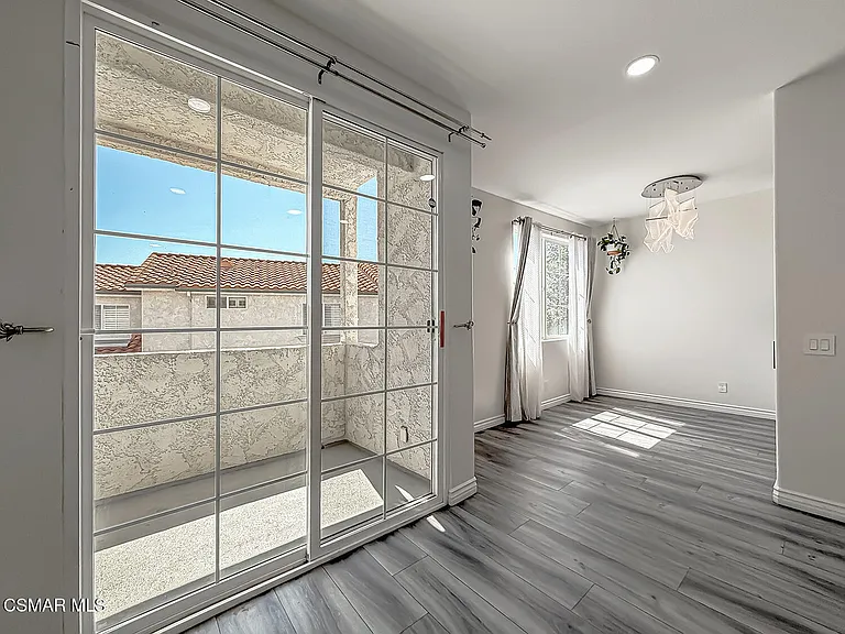 391 Westlake Vista Ln — Photo 11