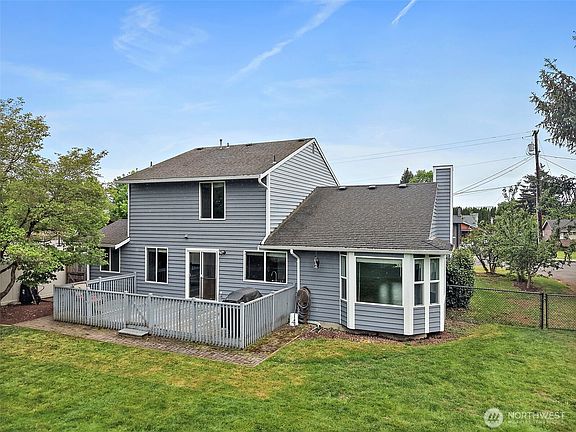 4th image of 2138 K Street SE
