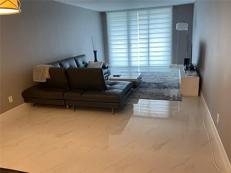 19380 Collins Ave #1527 — Photo 5