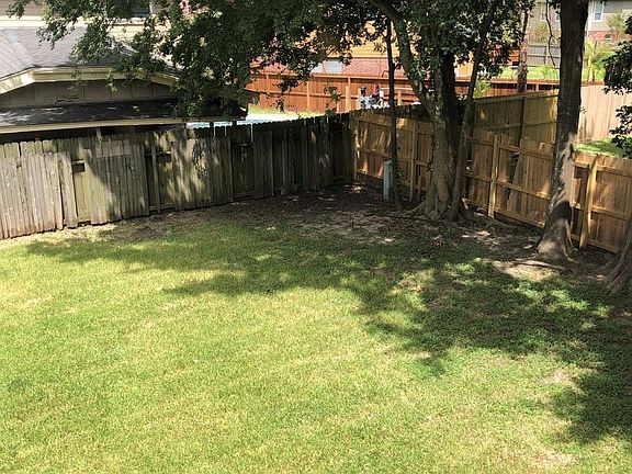 2nd image of 319 Welford Ln