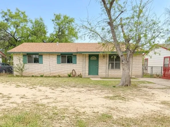 1626 Bowles St, Eagle Pass, TX 78852