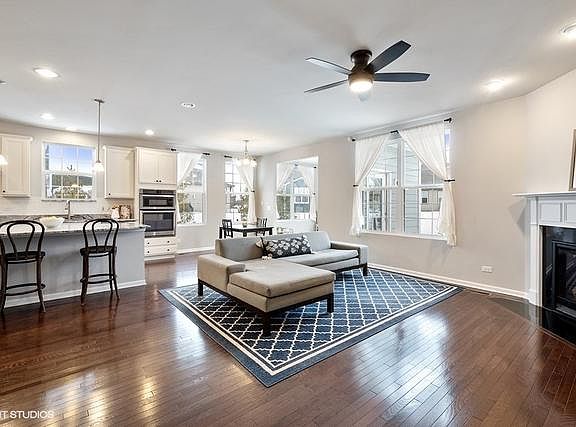 2nd image of 7 Vine St