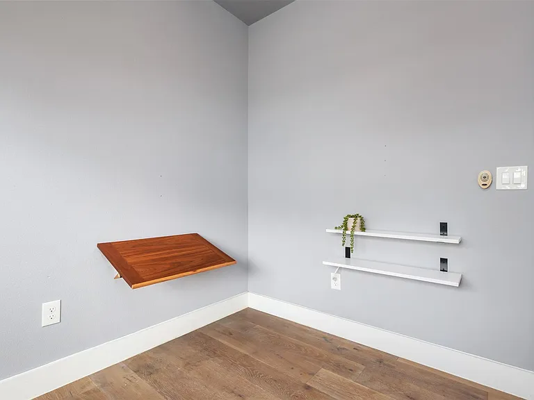 1310 Cedar Ave — Photo 23