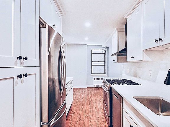 5th image of 144-60 Sanford Ave #41
