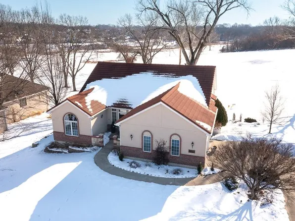 12439 Hollingsworth Rd, Kansas City, KS 66109