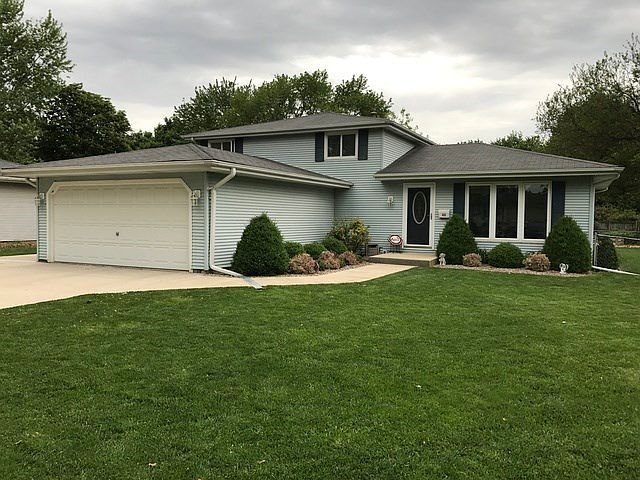 1st image of 40 Emery Dr