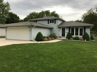 40 Emery Dr, Bourbonnais, IL 60914