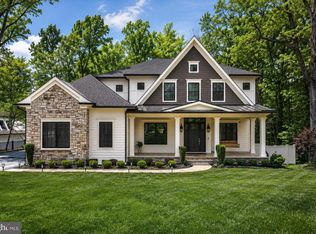 7002 River Oaks Dr, Mc Lean, VA 22101