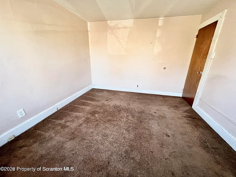 608 Taylor Ave — Photo 31