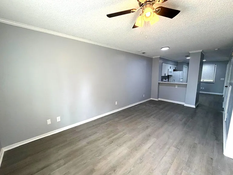 31 Canterbury Ct — Photo 4