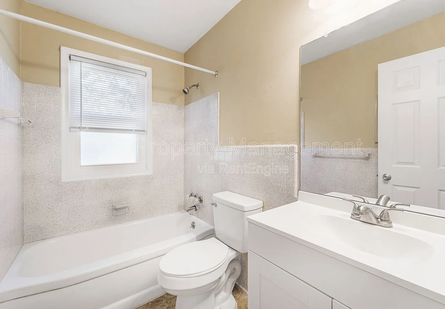 2 bed, 1.0 bath, $1,195 — Photo 4