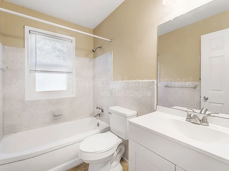 51623 Mound Rd #C — Photo 4