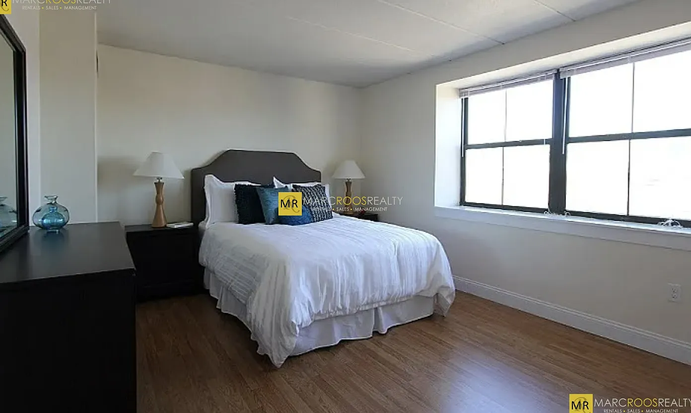 1 bed, 9999 sqft, $3,600 — Photo 3