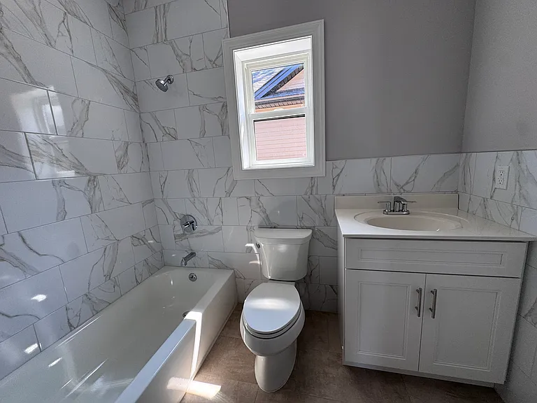 259 Caswell Ave #2 — Photo 11