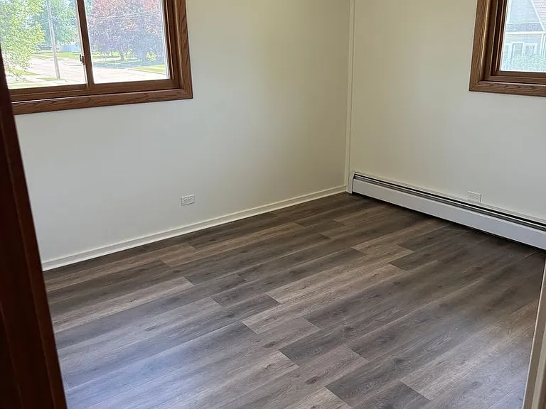 605 E Pearl St — Photo 9