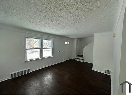 15906 Stockbridge Ave — Photo 12