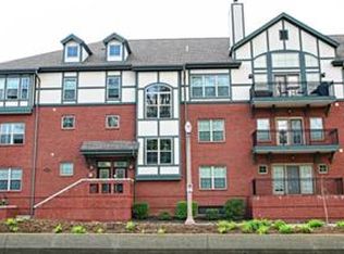 2211 Grand S #103, Saint Louis, MO 63104