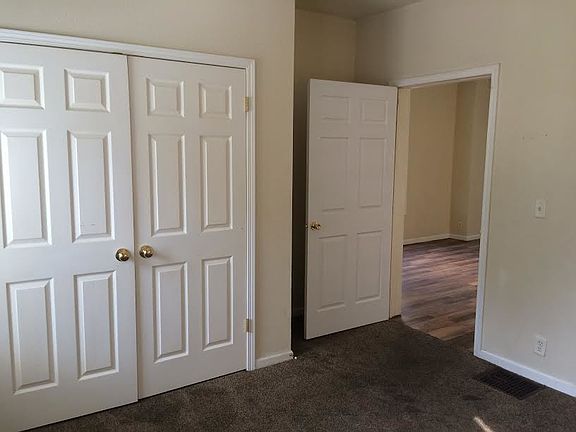 4th image of 1327 Hudson St #1