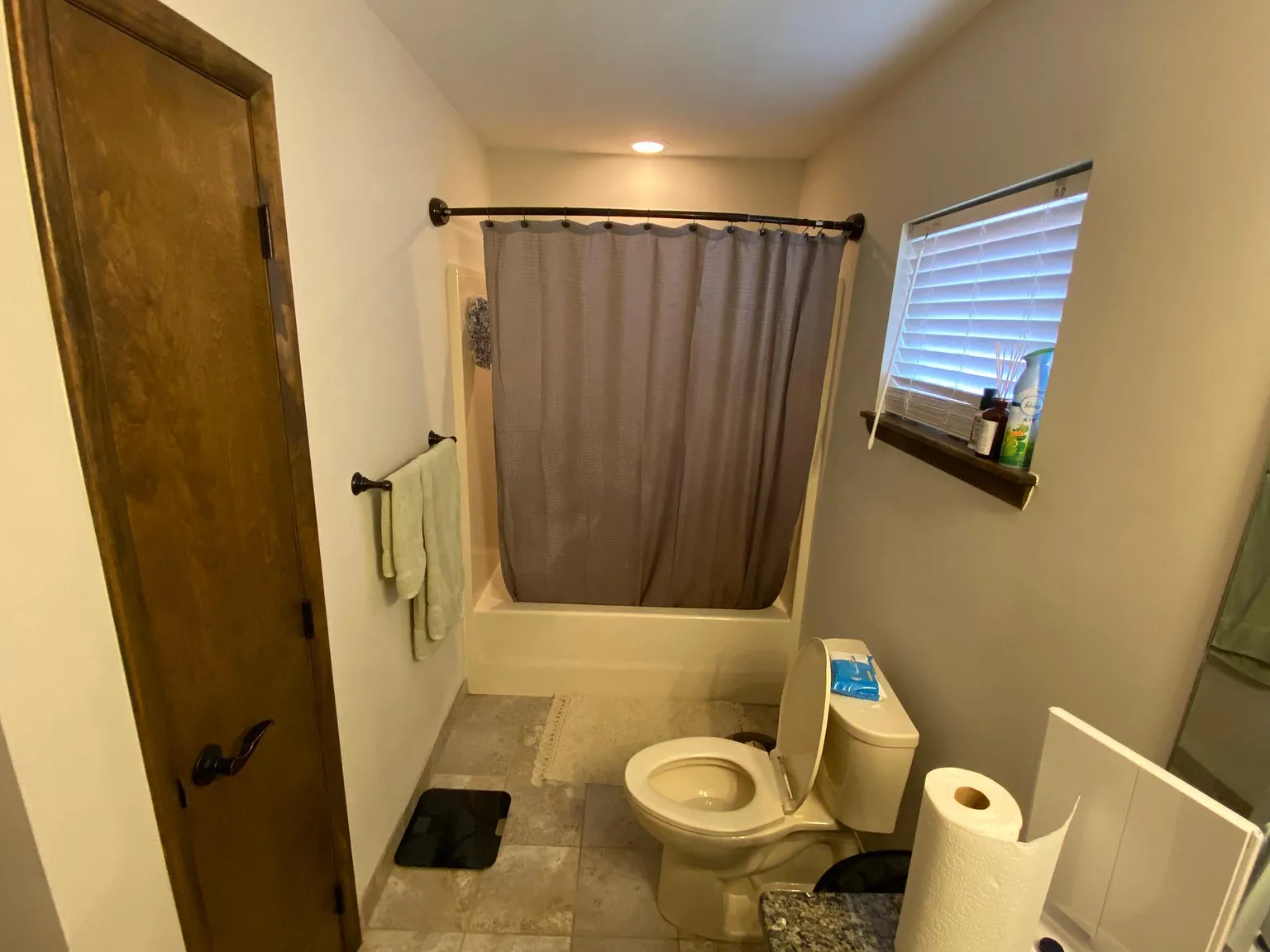 2 bed, 1100 sqft, $1,700 — Photo 2