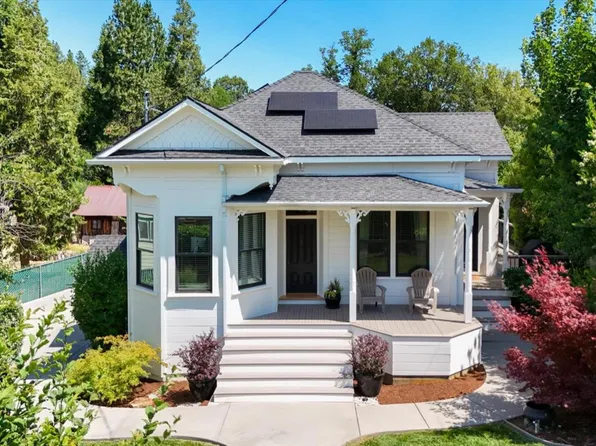 146 W Empire St, Grass Valley, CA 95945