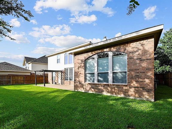 2nd image of 10907 Lombardia Ct