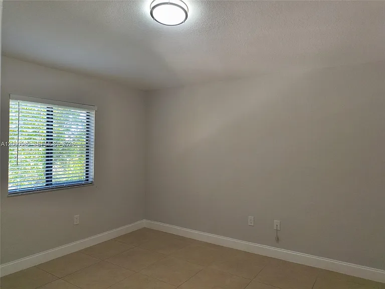 22641 SW 88th Pl #304 — Photo 6