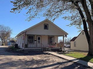 211 S Rothsay Ave, Minneapolis, KS 67467