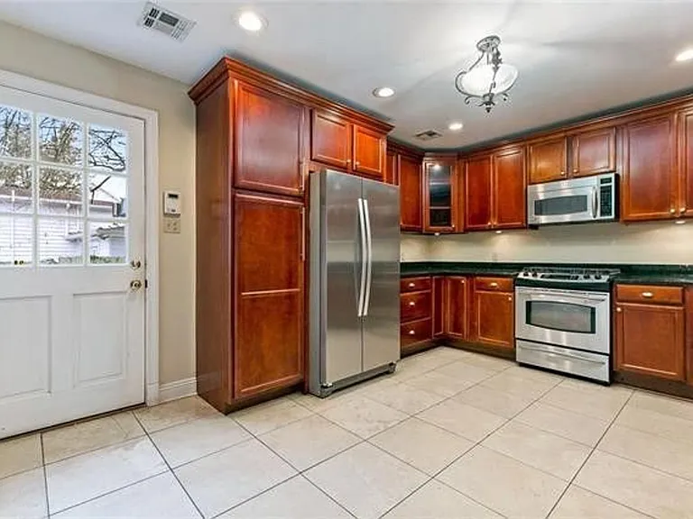 2330 Palmer Ave — Photo 5