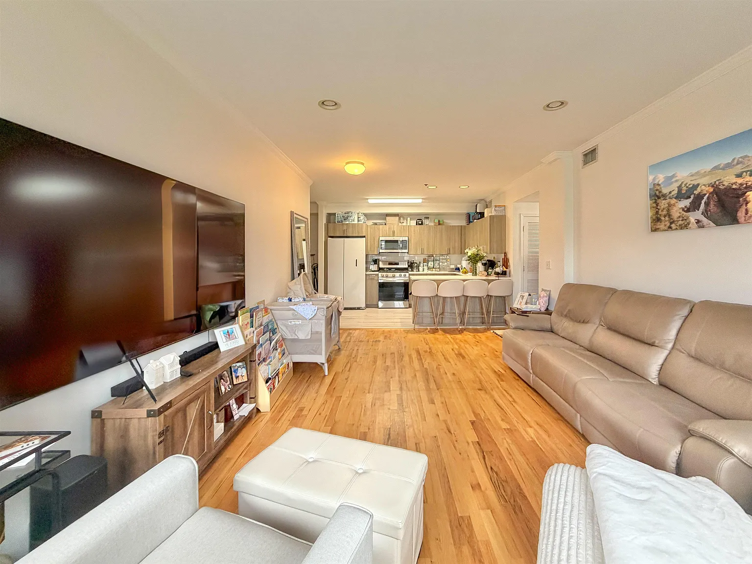 2 bed, 2.0 bath, $4,600 — Photo 1