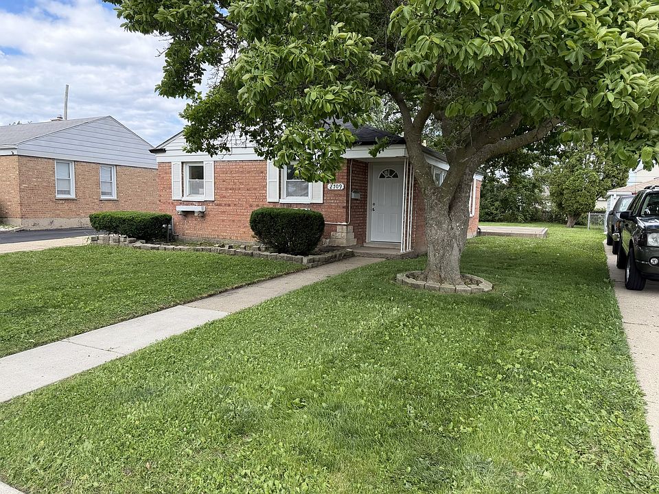1st image of 2709 Calwagner St