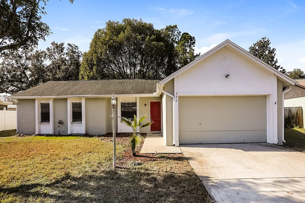 3 bed, 2.0 bath, 1258 sqft, $2,125 — Photo 1