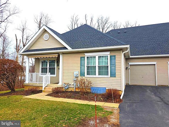 3rd image of 107 Liberty Dr