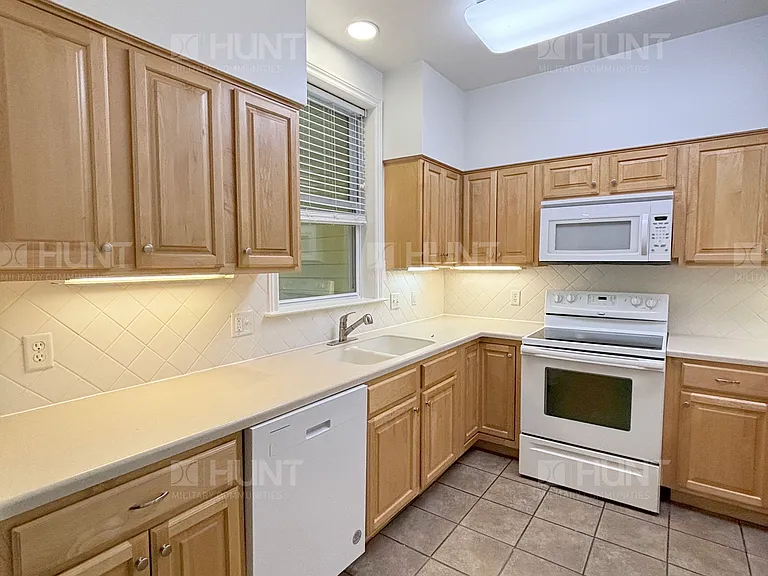 172 Scott Cir — Photo 26