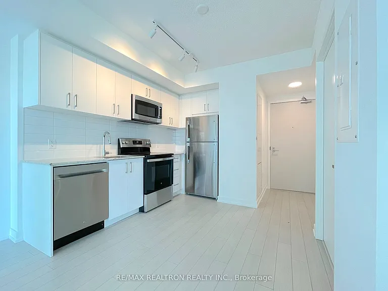 4010 Eglinton Ave W #1305 — Photo 5