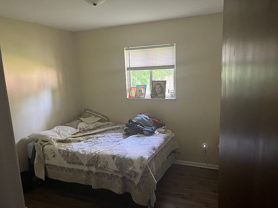 2nd image of 600 Hathaway St