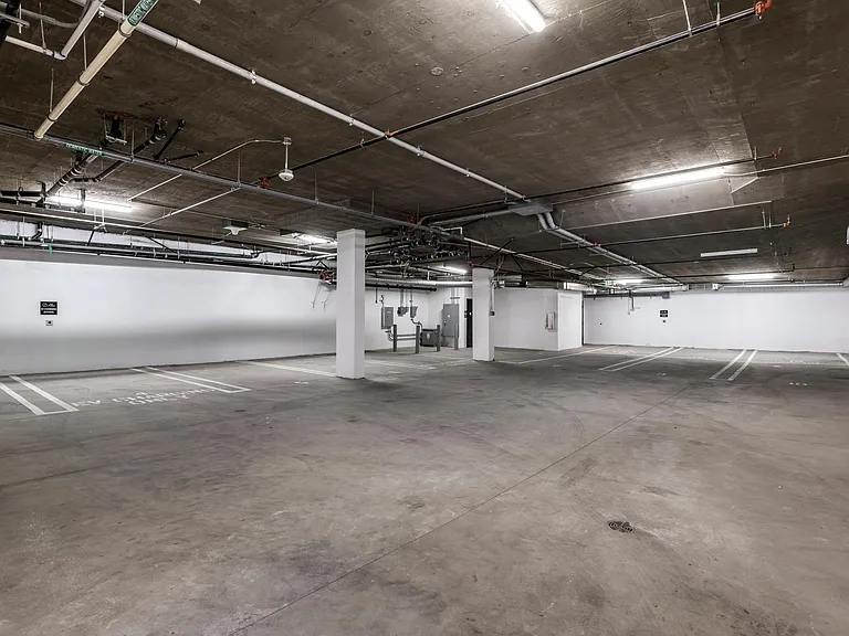 11055 Fruitland Dr #201 — Photo 30