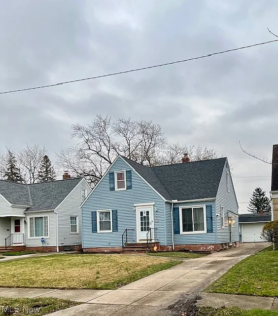12808 Willard Ave photo 1