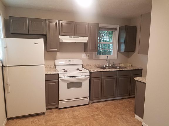 3rd image of 614 W Buena Vista Ave