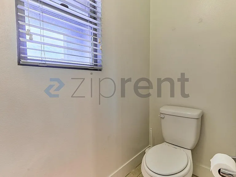 20402 Santa Ana Ave #11 — Photo 23