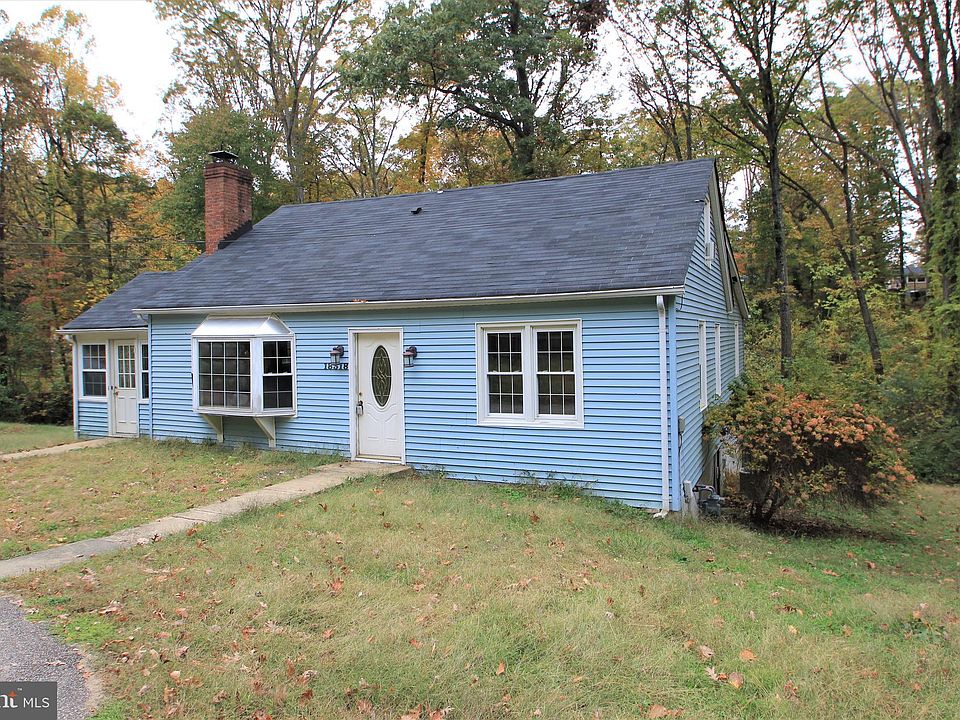 1st image of 18318 Woodland Dr